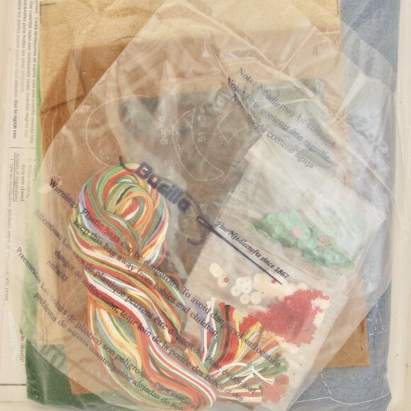 Vintage Bucilla Stocking Kit Woodland Holidays Christmas Deer Racoon NOS 84944 - Picture 5 of 5